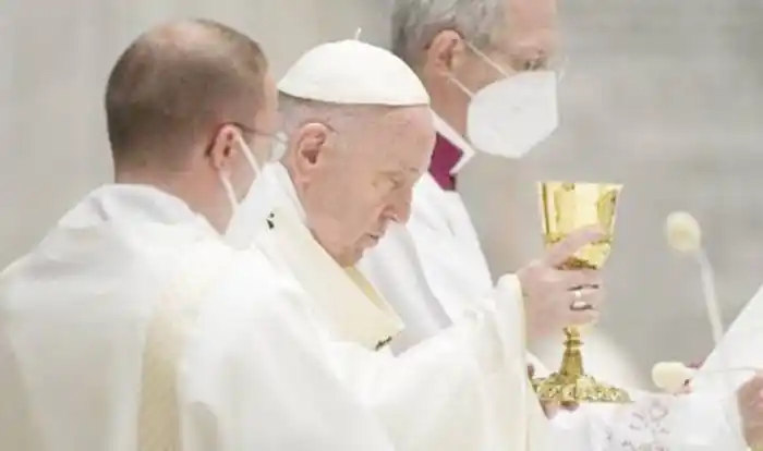 En Corpus Christi, el Papa llamó a "despertar la sed de Dios  y el deseo del Evangelio"
