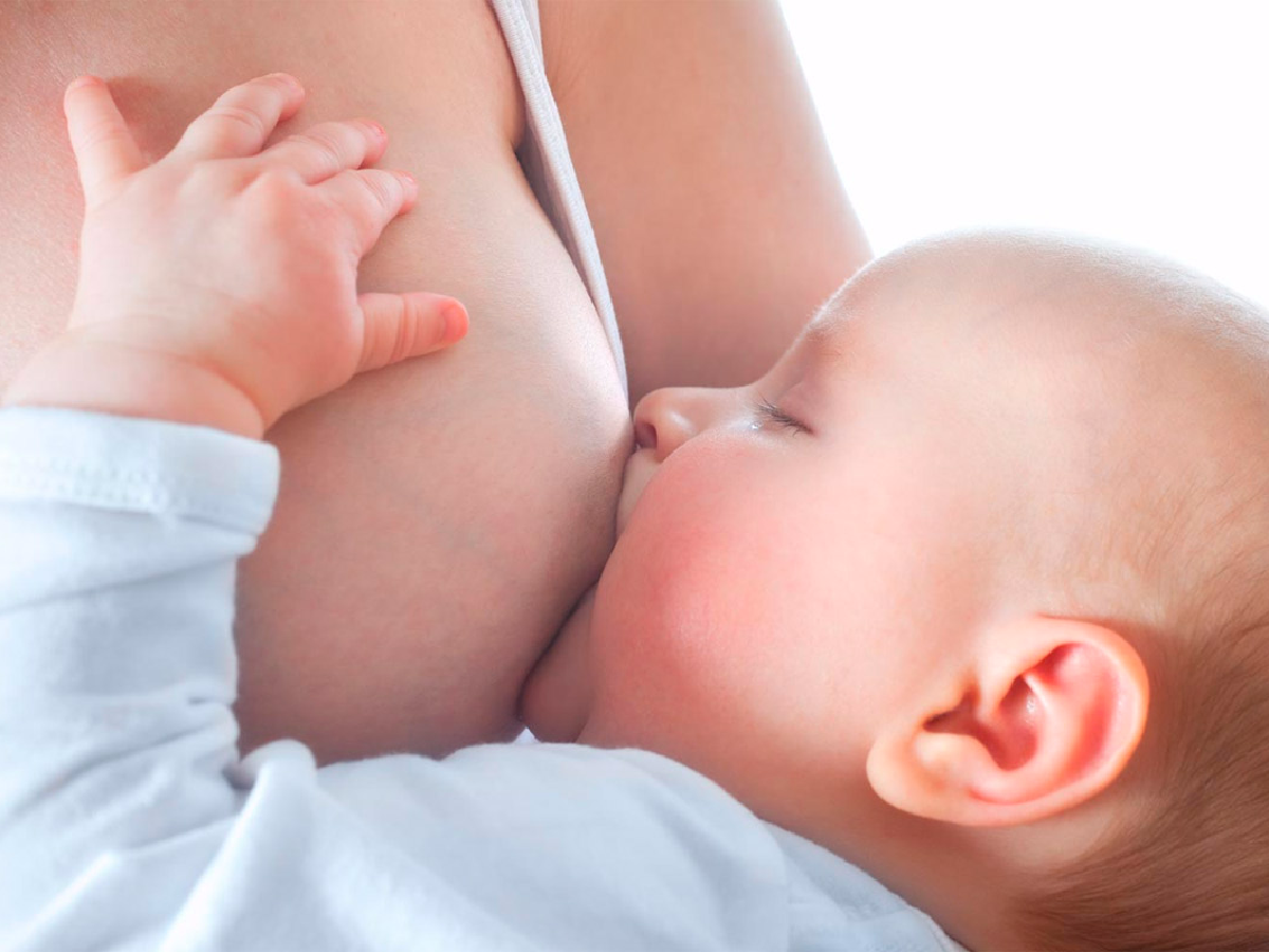 Sólo el 40% de bebés menores de seis meses reciben leche materna como alimentación exclusiva