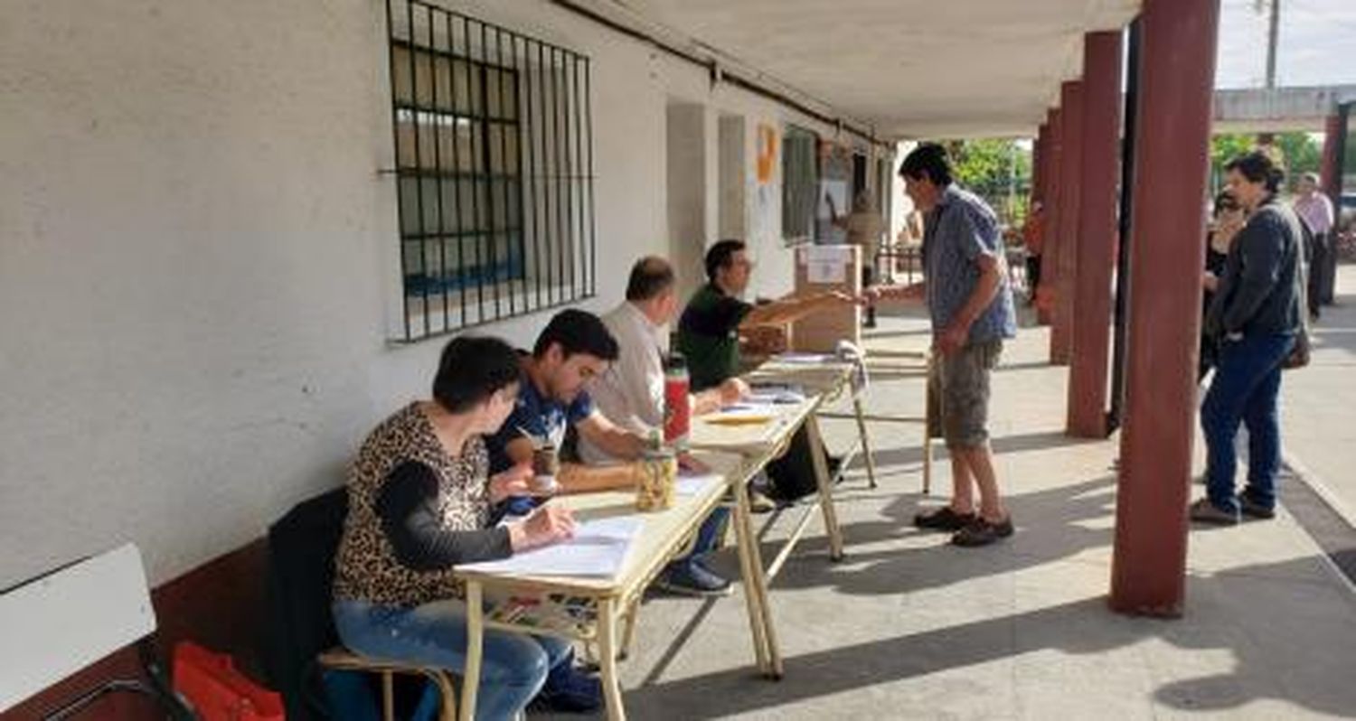 Elecciones 2019: todo normal en la escuela 10