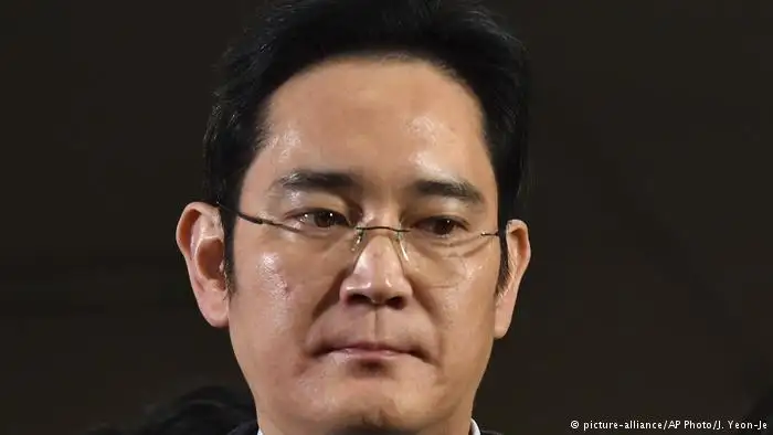 Detienen a heredero de Samsung por caso de corrupción “Rasputina”