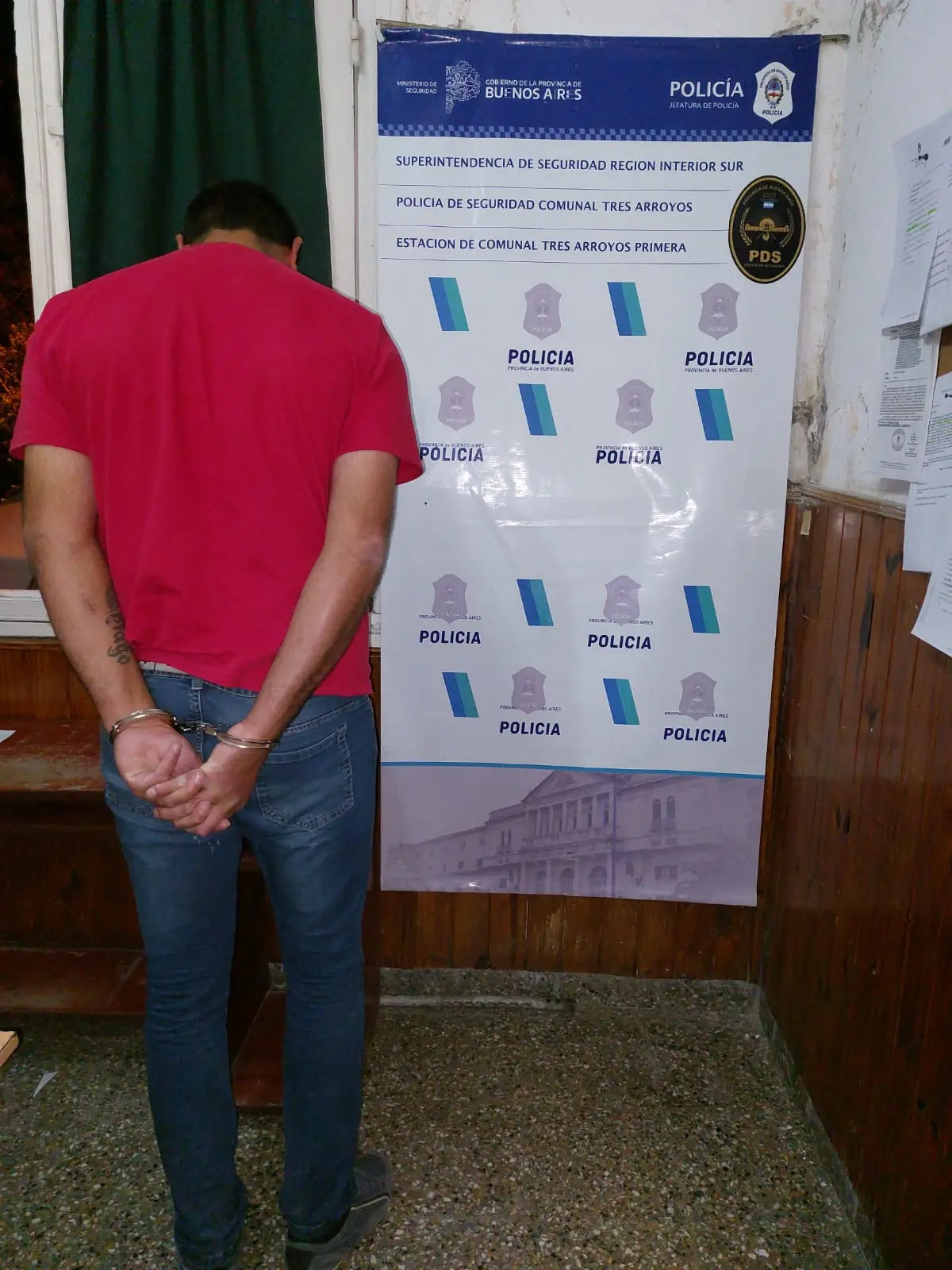 Aprehendido por incumplir una medida de no acercamiento