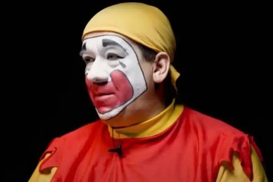 Piñón Fijo, como Fabián Gómez, pidió perdón a sus hijos y reveló que le cancelaron shows