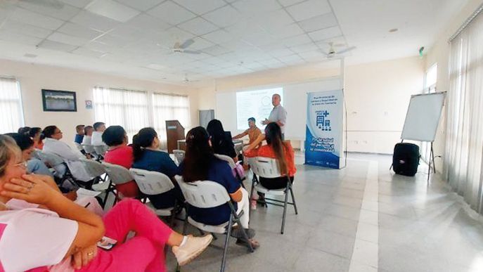 Hospital Distrital 8: Jornada de Calidad
y Seguridad de la atención del paciente