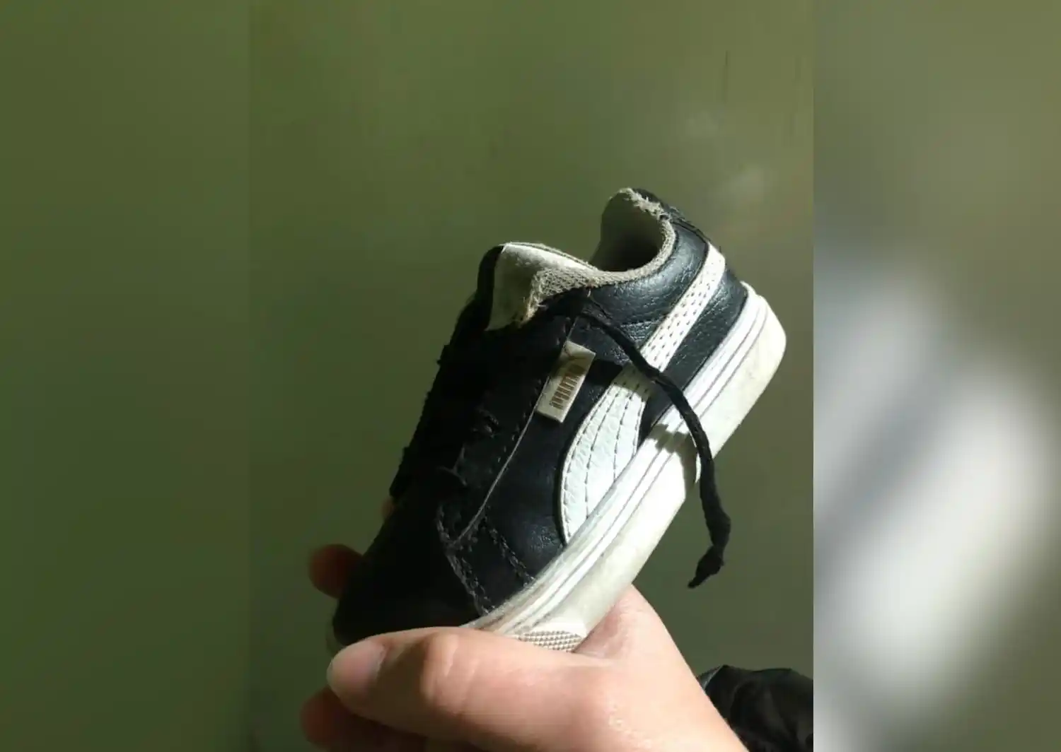 Zapatilla extraviada en el Paseo Público
