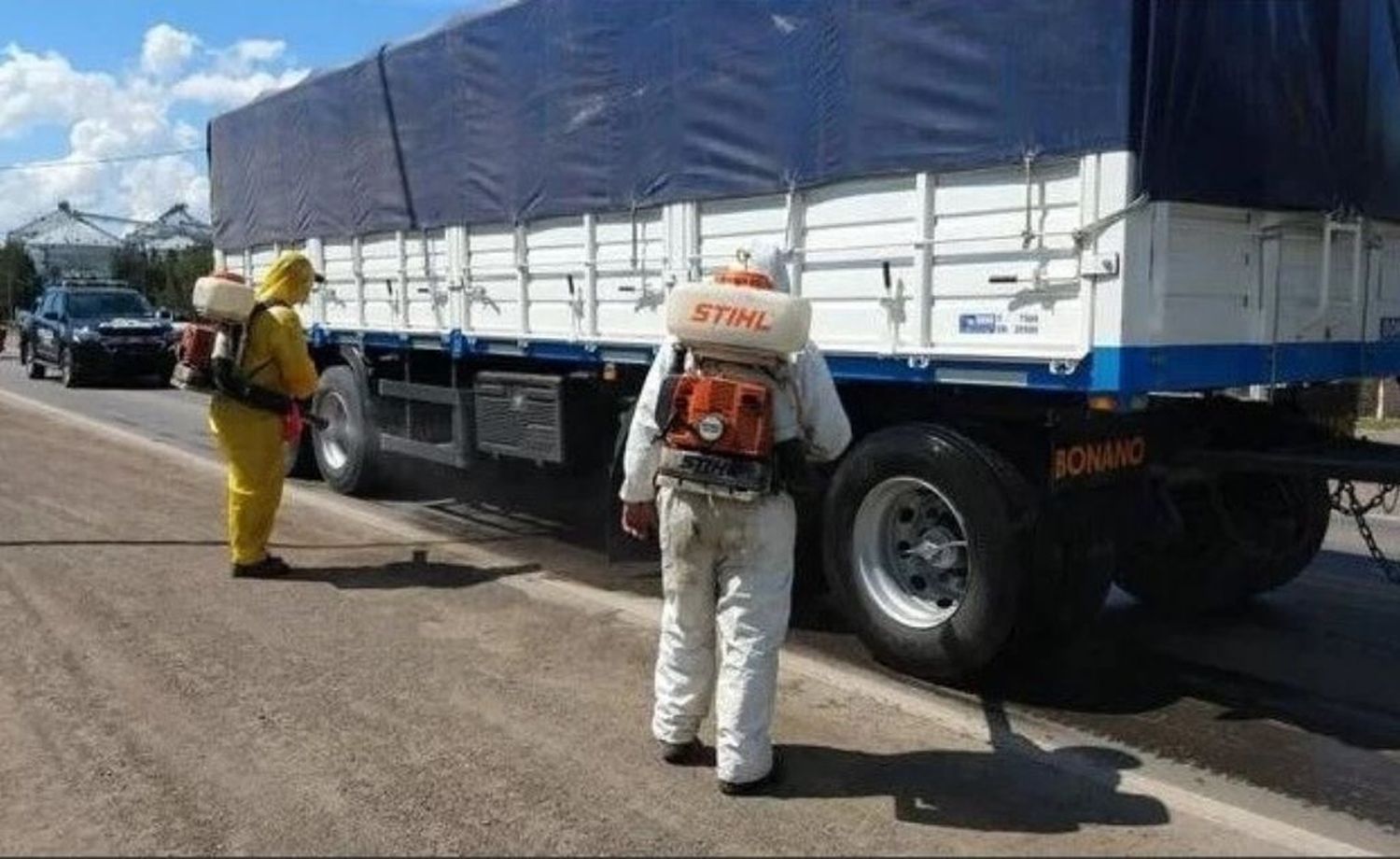 En Ricardone desinfectan vehículos en la ruta