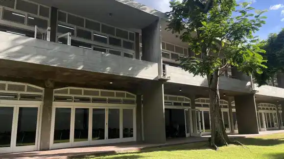 ¡TENSIÓN EN LA UCV! Reportan detonación de bombas lacrimógenas a pocas horas de las elecciones (+VIDEO)