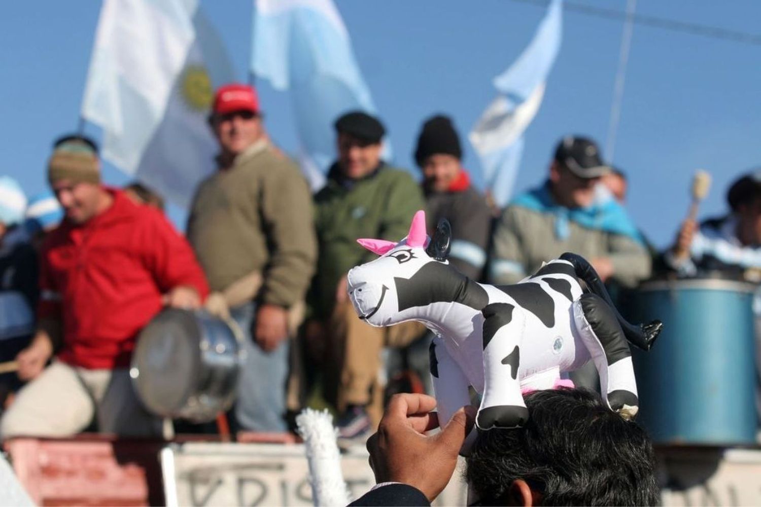 El efecto emocional para los productores agropecuarios oscila entre el entusiasmo por un posible giro en la política nacional y la incertidumbre,