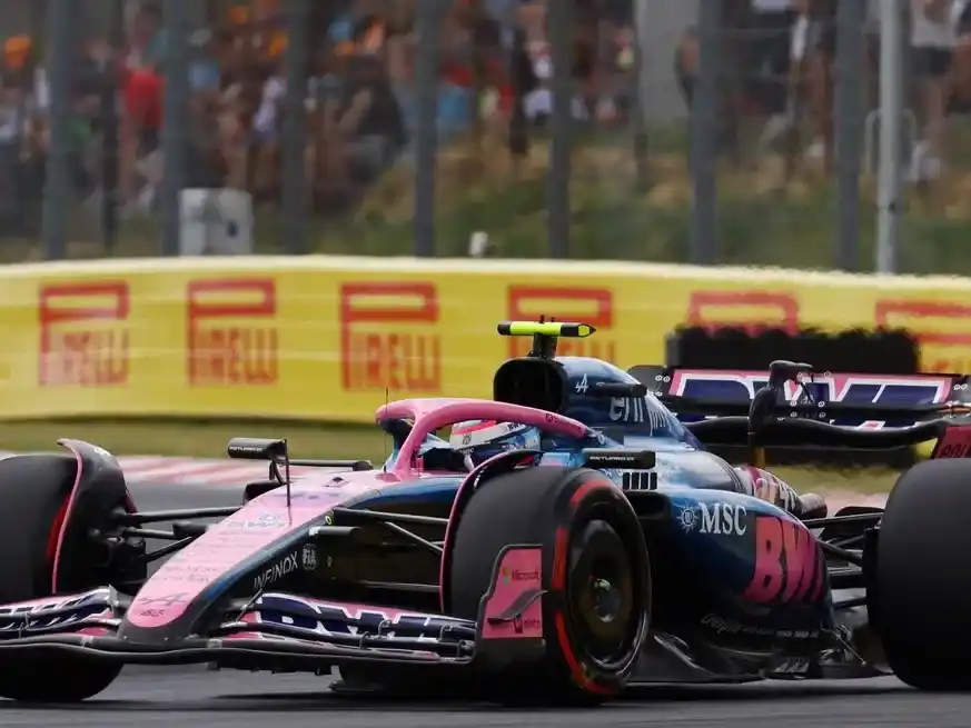 A pesar de las preocupaciones, Colapinto mostró un desempeño prometedor, superando incluso a su compañero de equipo, Pierre Gasly. Credito: Reuters/Bernadett Szabo