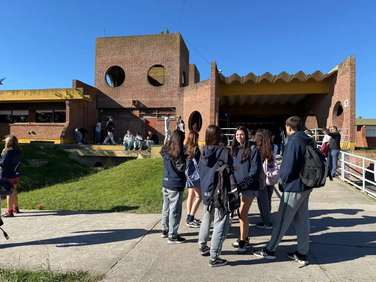 expo unicen 2025 23-04-25 - 1