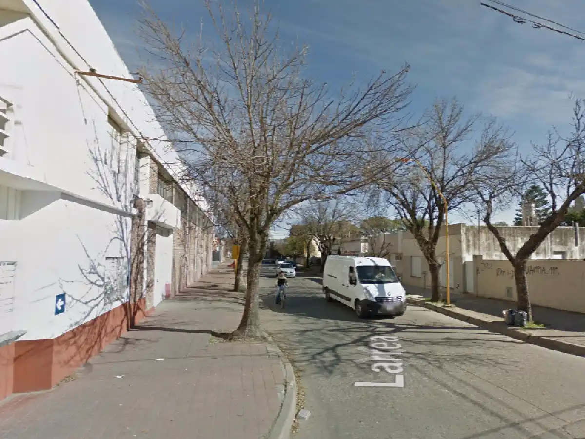 Robó una moto, huyó  pero luego se accidentó