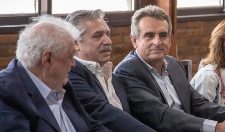 Agustín Rossi: "Alberto Fernández cree que el pico de coronavirus se va a dar durante mediados de mayo"