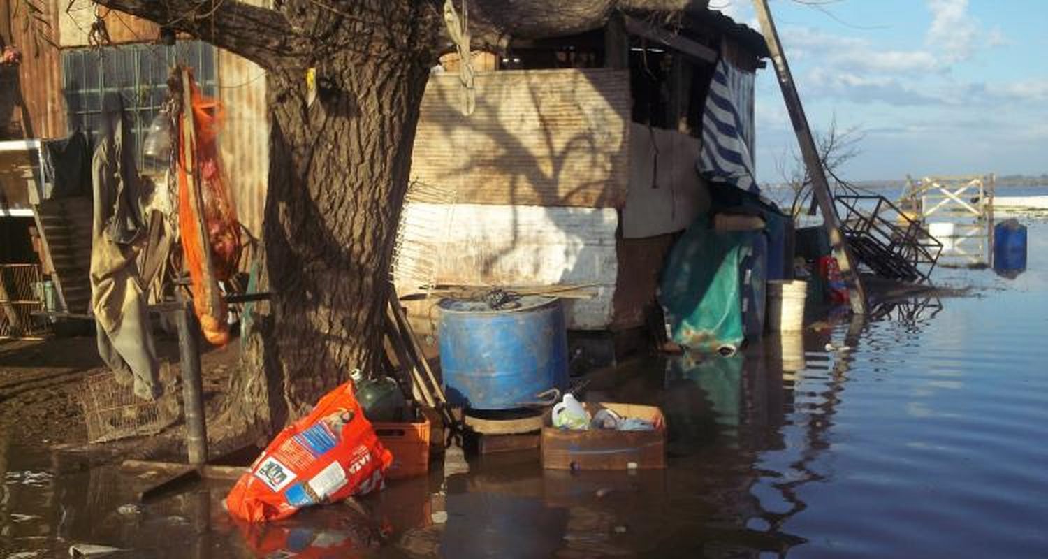 Creciente: “El 60 por ciento” de los pobladores de islas se autoevacuó