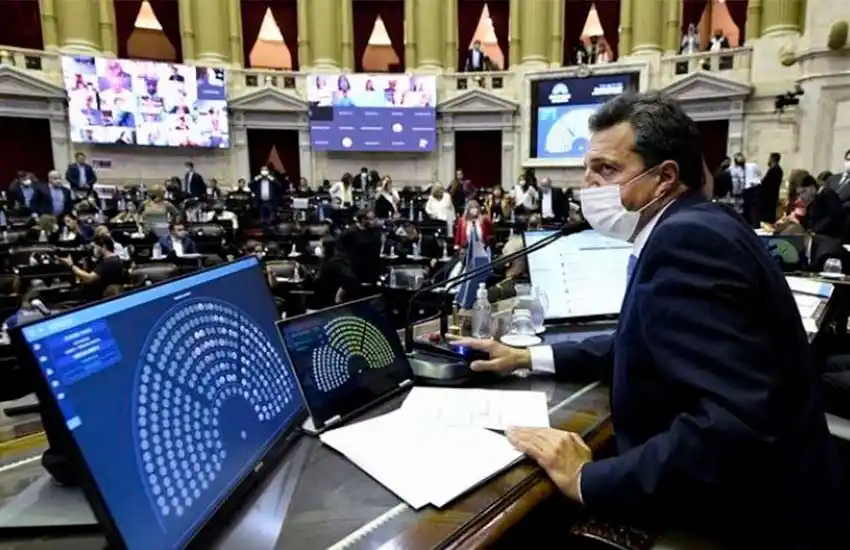 Fernández prepara DNU con restricciones, ya que la ley de Emergencia Covid no se tratará esta semana en Diputados