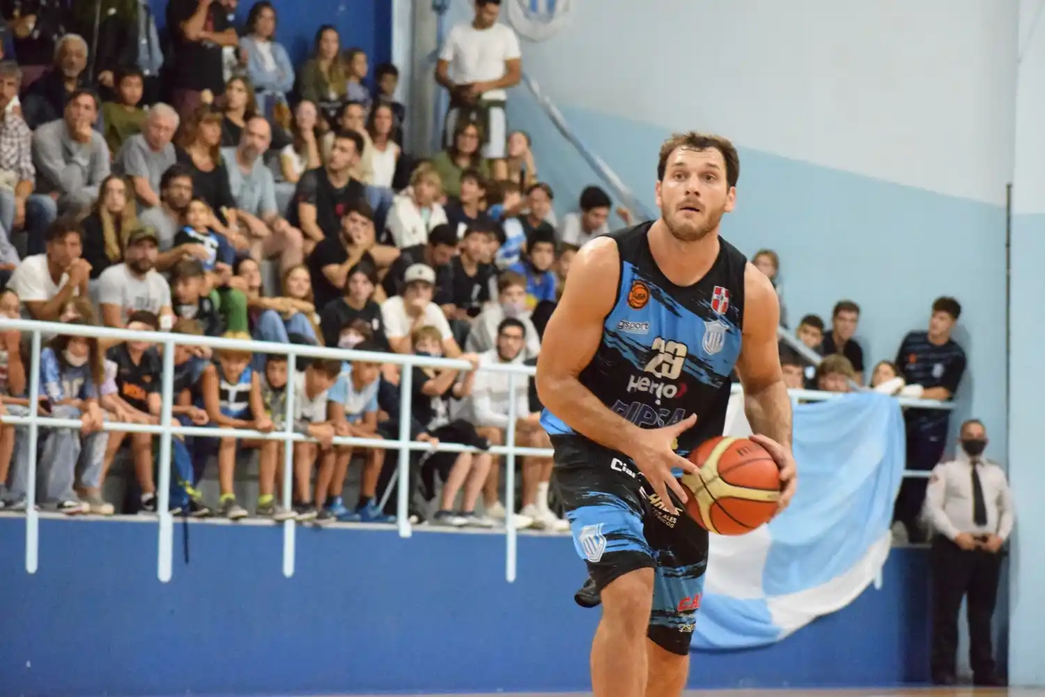 Unión ganó se subió a la cima de la zona luego de superar a Racing