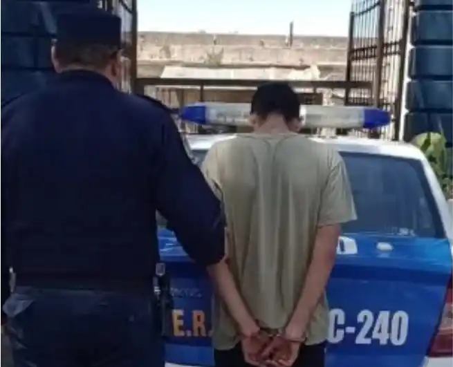 El hombre de 22 años fue detenido