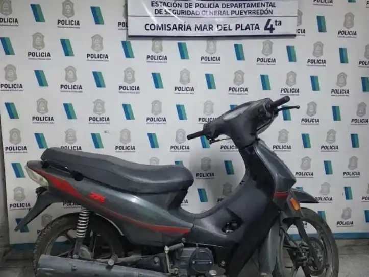 Durante el operativo, los efectivos secuestraron una motocicleta marca Zanella ZB110 RT.