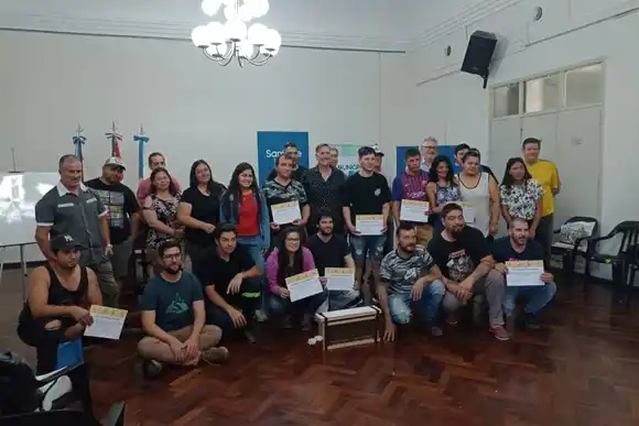 Concluyó el ciclo anual de cursos de Iniciación Apícola
