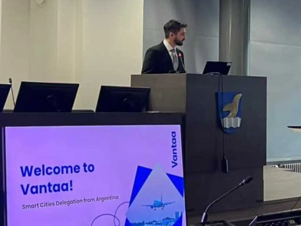 Juan Senn participó de una exposición y mesa de intercambio junto a representantes institucionales, académicos y referentes vinculados al desarrollo urbano