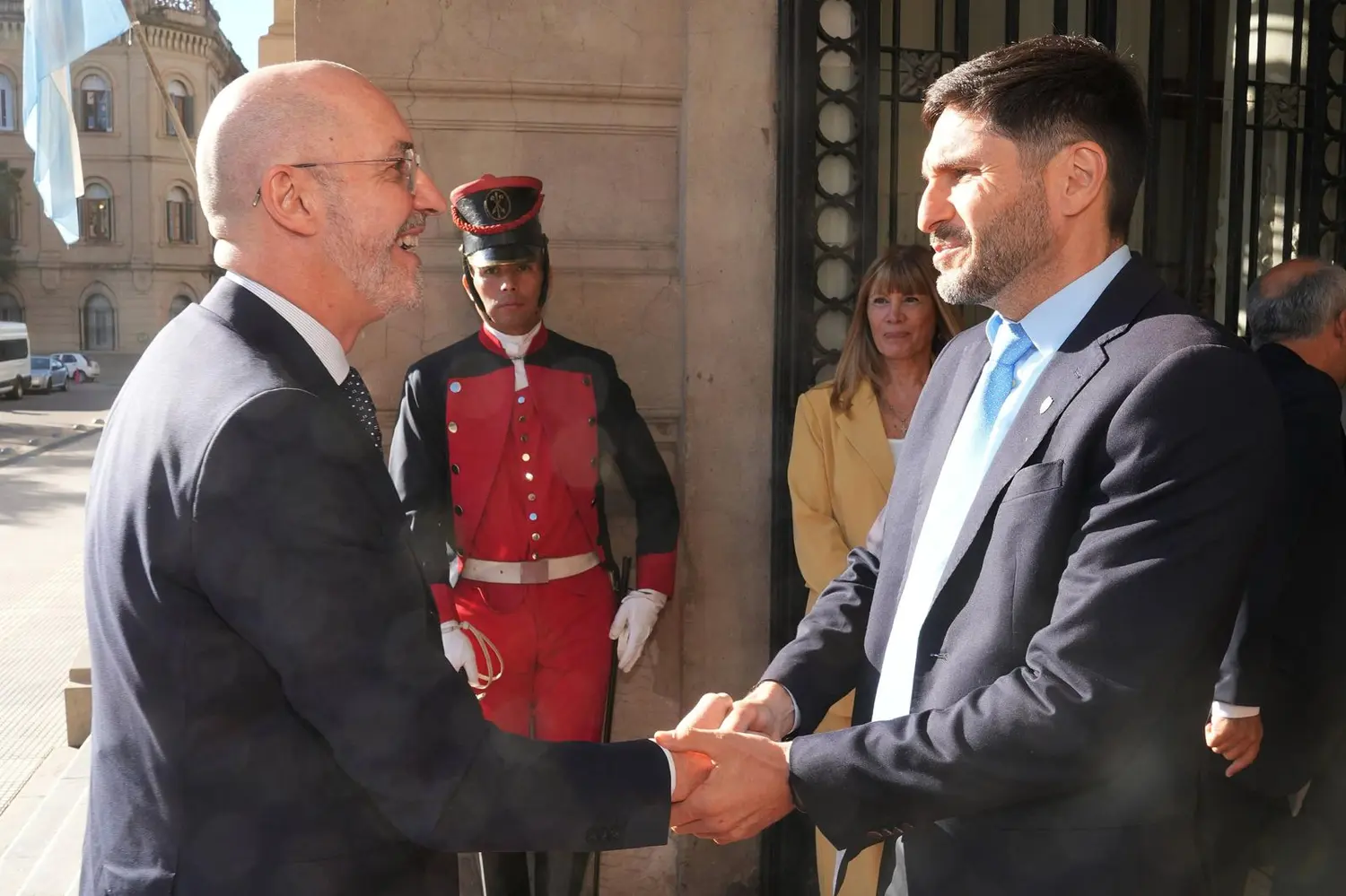 Pullaro recibió al embajador de Italia
