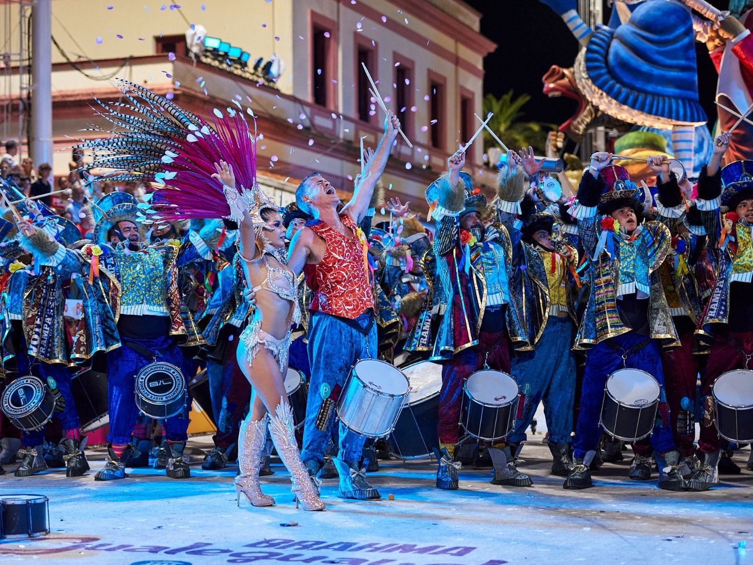 Papelitos vuelve a escena y abrirá la décima noche del Carnaval del País