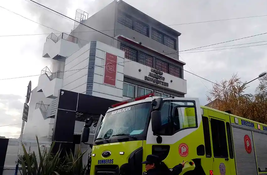 Video: alarma por incendio en el Instituto Schweitzer
