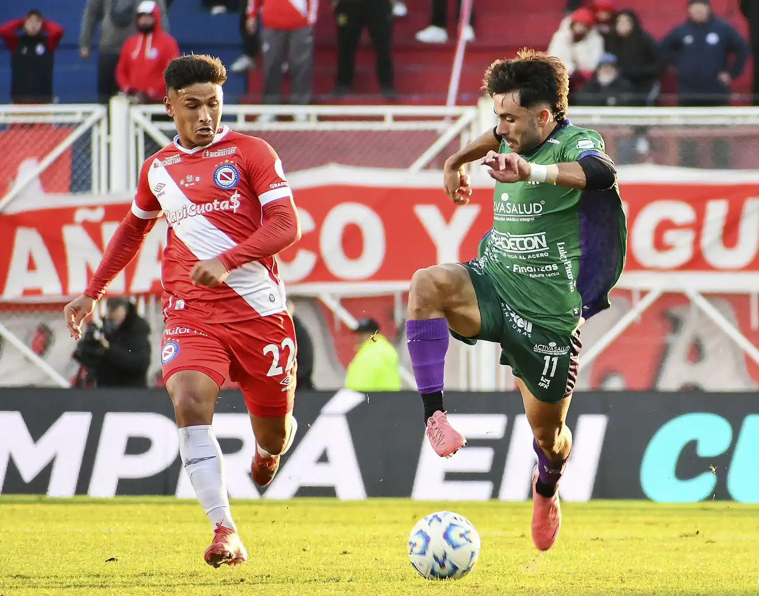 Lozano y Mateo, en el partido en San Lorenzo.