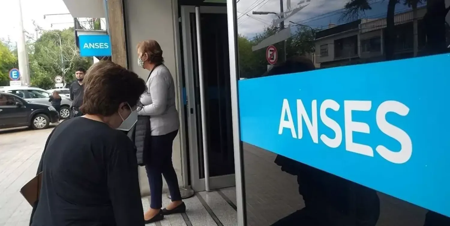 Pago de jubilaciones y Asignación Universal por Hijo de Anses: ¿quiénes cobran este martes?