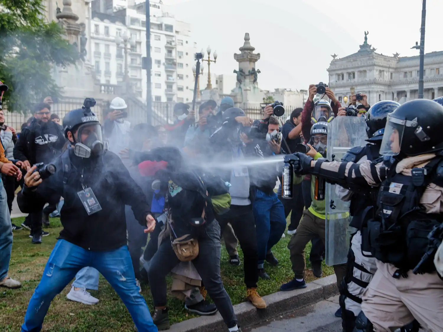 Hubo choques durante la manifestación.