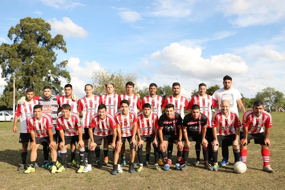 Defensores del Sur lidera en la B y hay dos punteros en la A