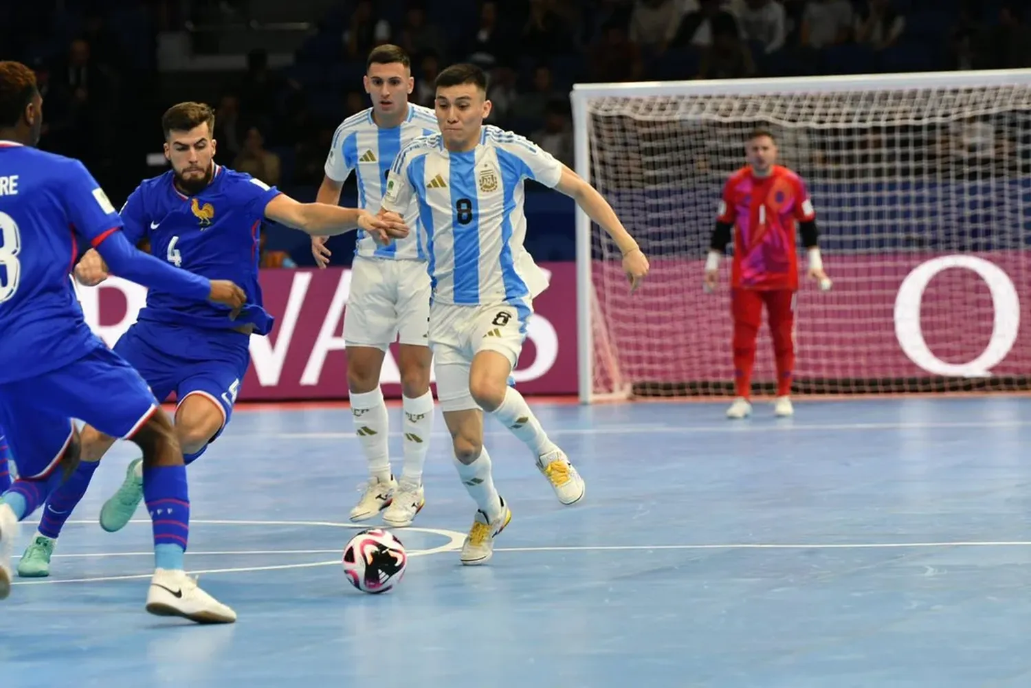 Argentina le ganó a Francia y clasificó pasó a la final.