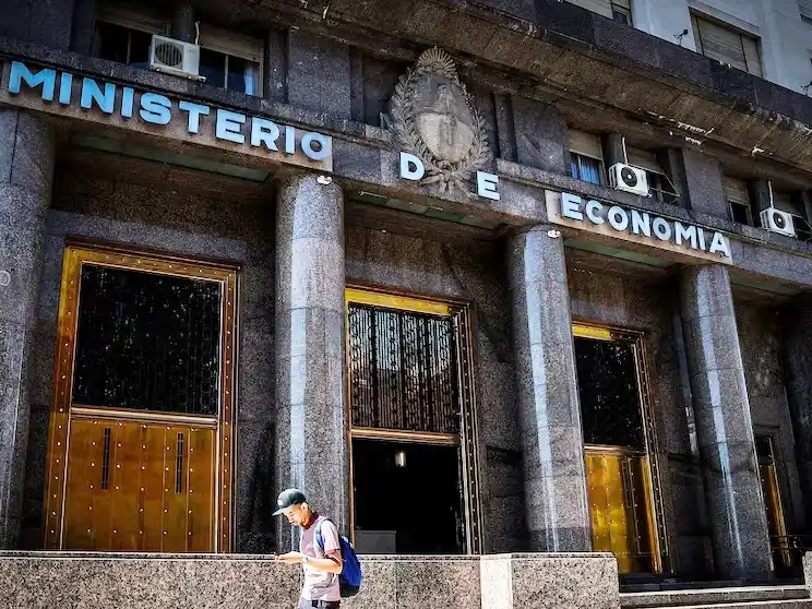 Los tributos que recaudaron más para compensar la eliminación del impuesto PAIS