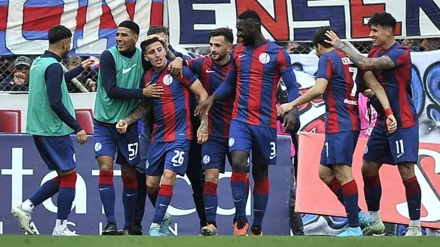 San Lorenzo se quedó con el clásico y le dio otro golpe a Boca
