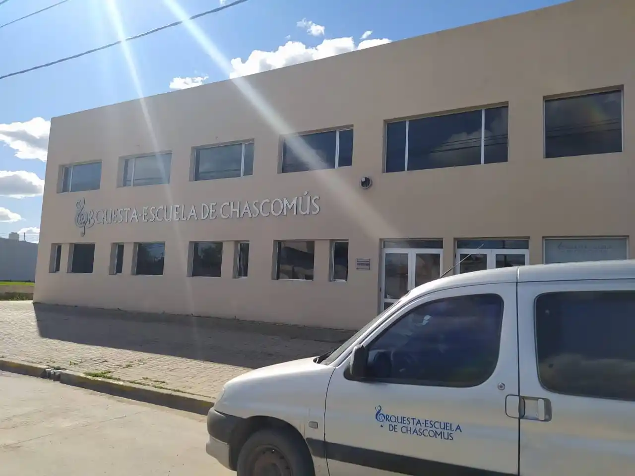 Con modificaciones, se convalidó el convenio de cesión con cargo que permitirá ampliar la Orquesta Escuela de Chascomús 