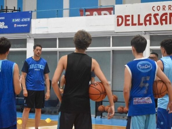 Claudio Requejo será el entrenador de la Crema en la Liga Federal de Básquet.Foto:Prensa AR