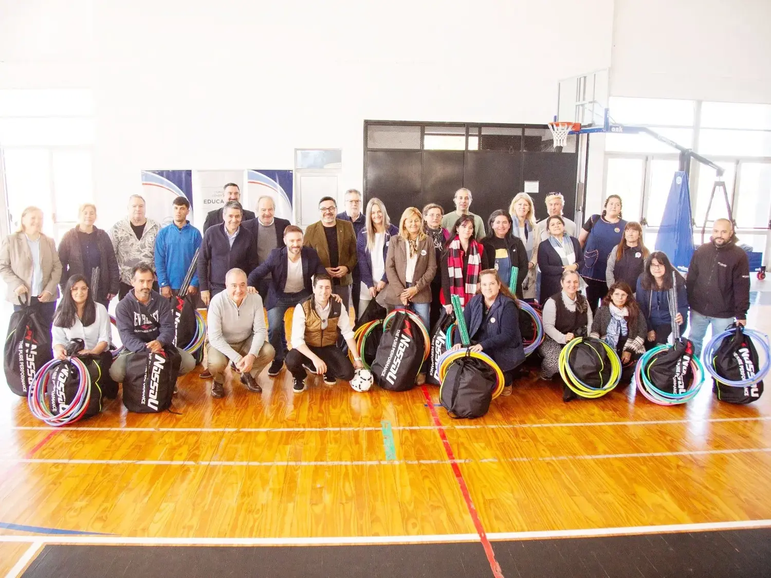 El Gobierno de Entre Ríos entregó kits deportivos a 24 escuelas de Concordia