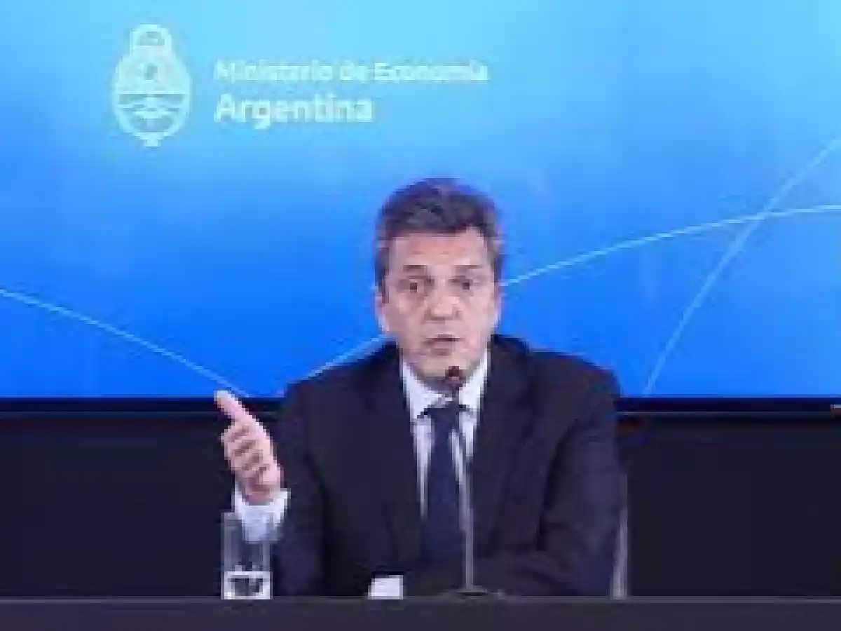 “A partir del mes que viene quienes cobran hasta $ 330.000 no pagarán ganancias”