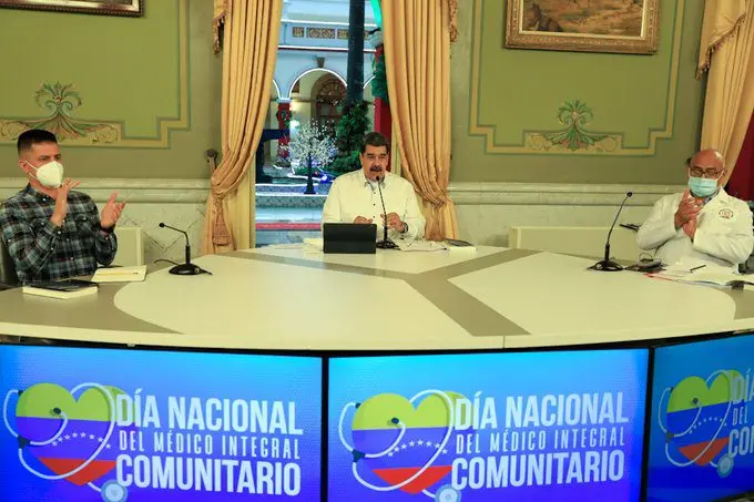 Hospitales sin insumos: Maduro anuncia nuevo método para detectar contagios en restaurantes