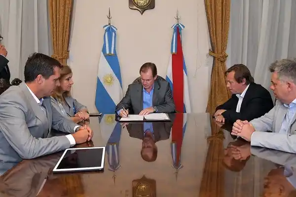 Cresto y Varisco se quedan con planes que administraba Mauro