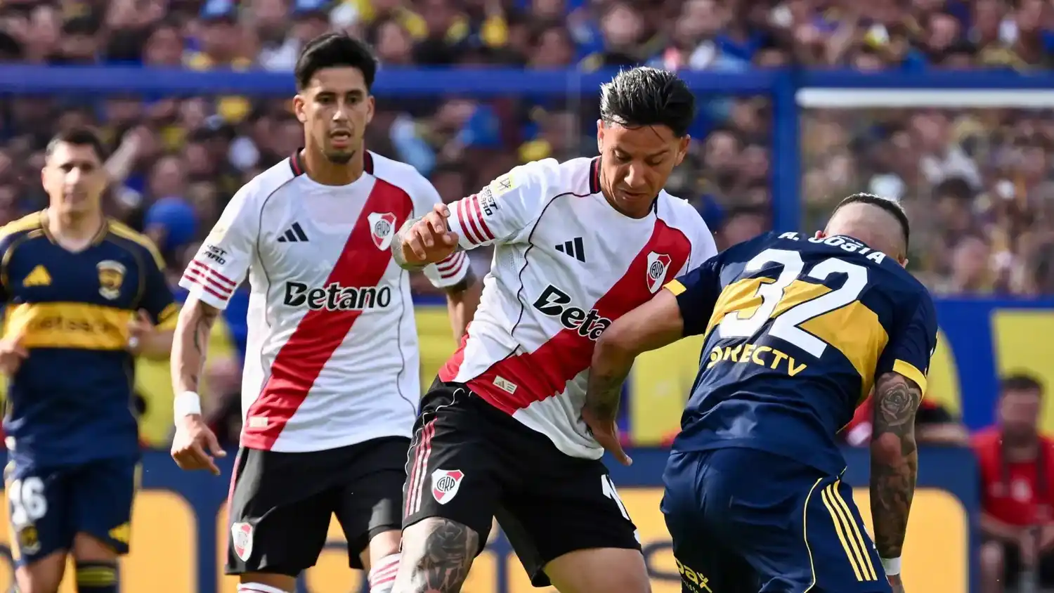 Driussi y Costa jugarán el superclásico.