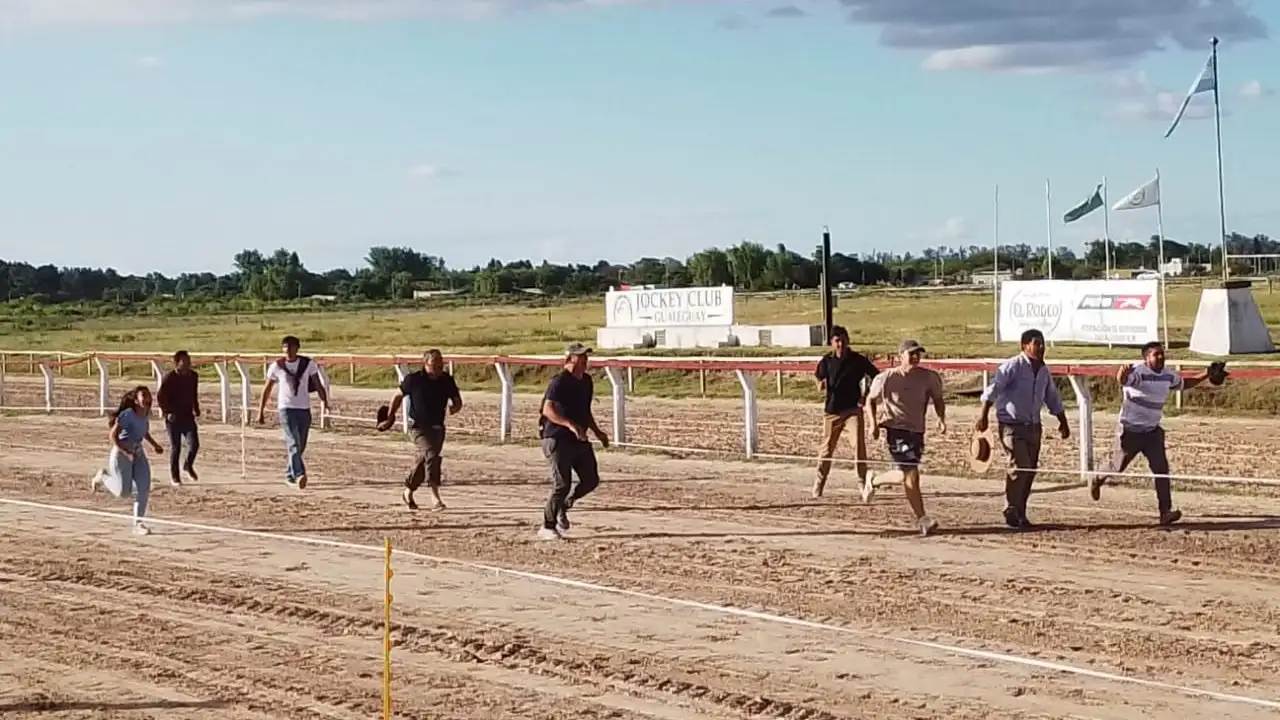 Turf: Mantecosa se impuso en el Gran Premio “Gury” Cáceres