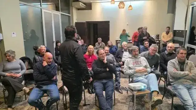 Kicillof se reunió con dirigentes entrerrianos del PJ y llamó a "organizarse para ganar"