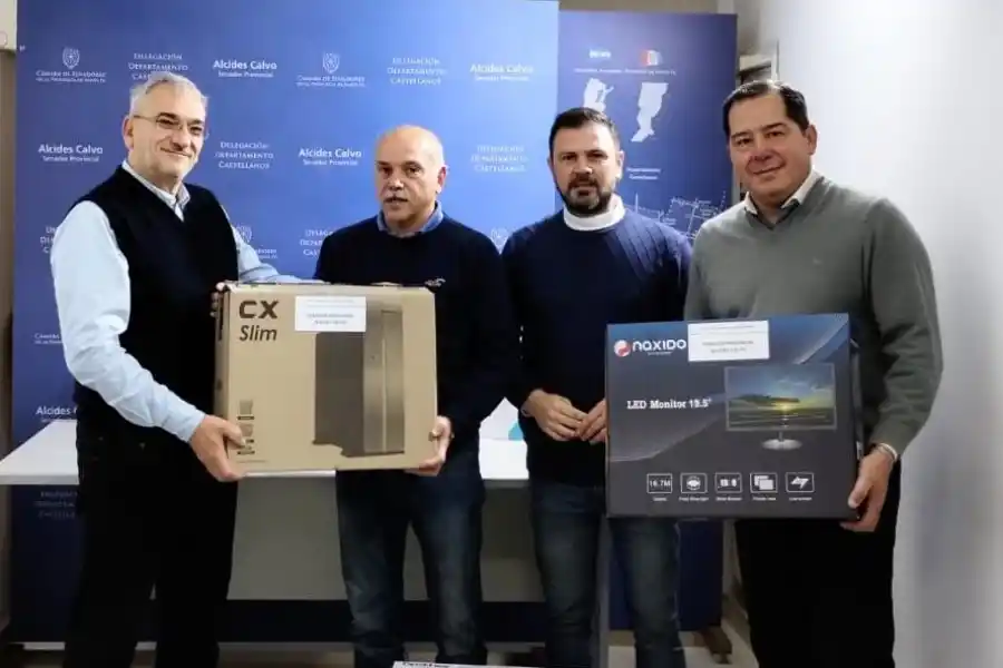 Acompañamiento del Senador Alcides Calvo a los Bomberos Zapadores de Rafaela