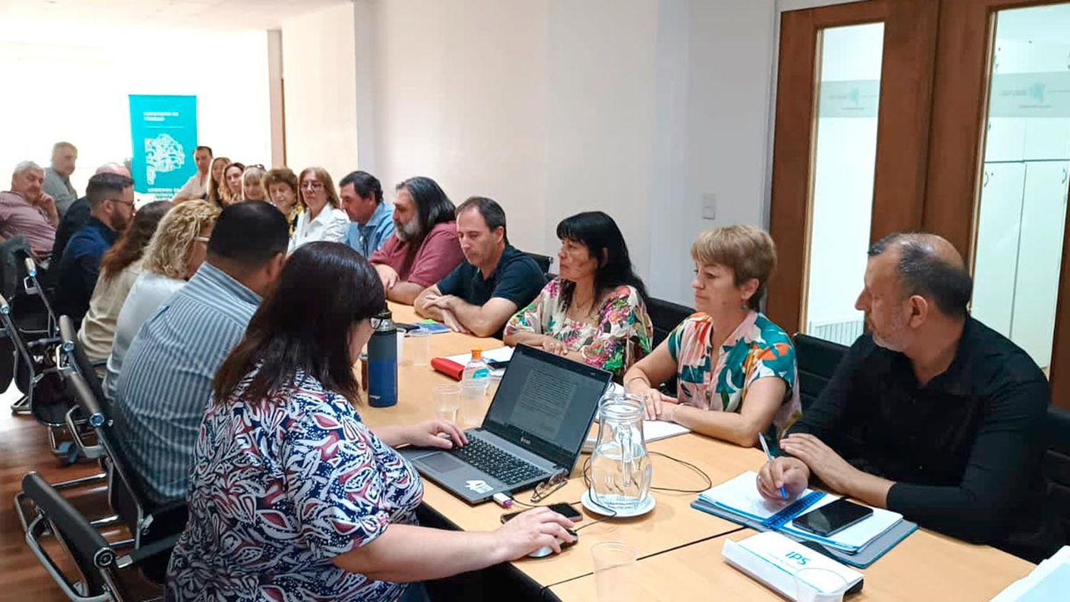 Paritarias 2023: La Provincia recibe este martes a docentes y estatales bonaerenses para negociar aumentos
