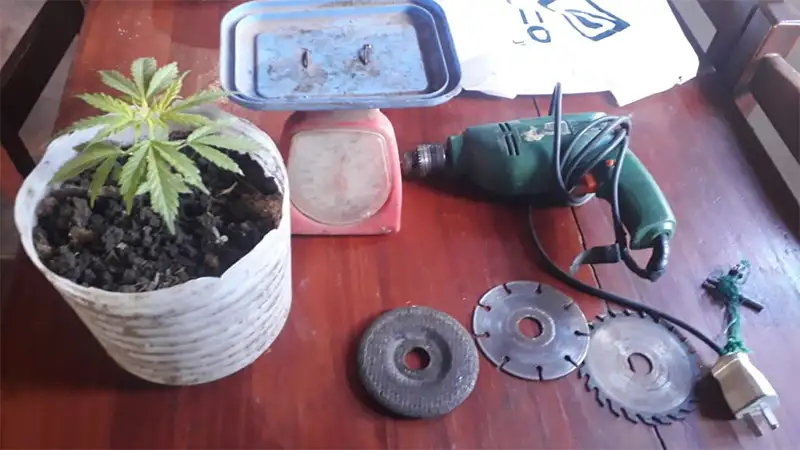 Robó en una vivienda y amenazó al dueño