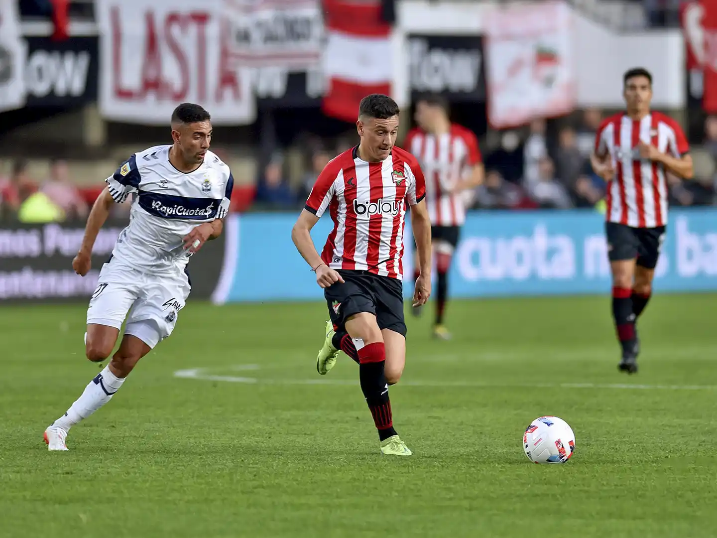 El clásico de La Plata se saldó con un empate