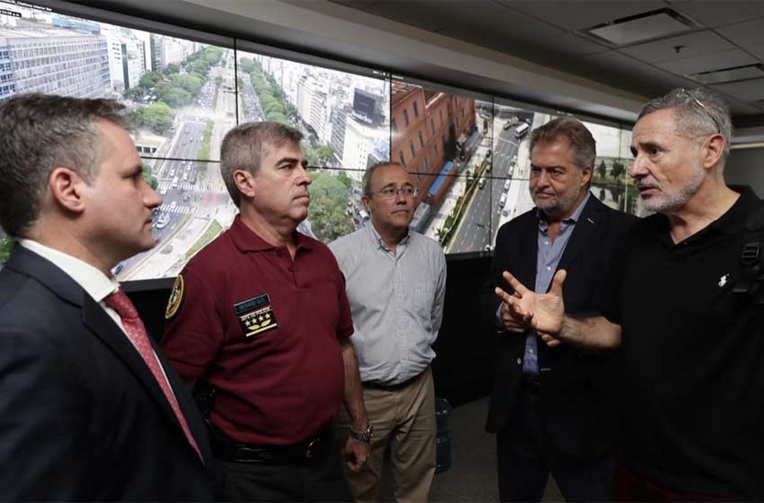 Saín visitó el comando operacional de la ciudad de Buenos Aires