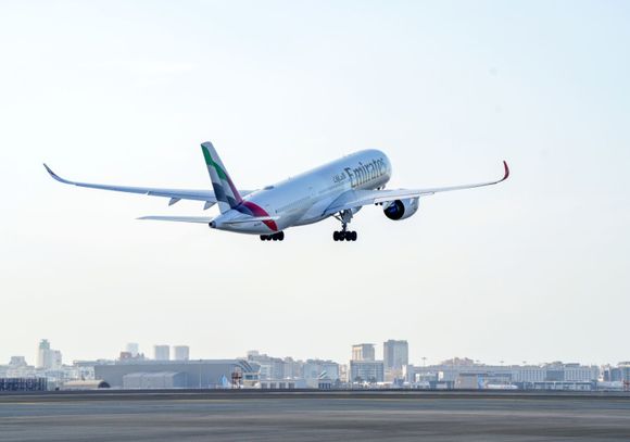Emirates estrenó el A350 en su ruta a Edimburgo