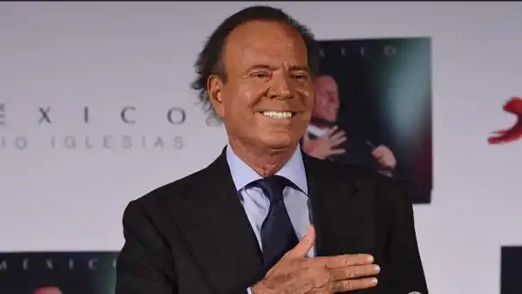 LO PILLARON: decomisan más de 40 kilos de comida a Julio Iglesias (video)
