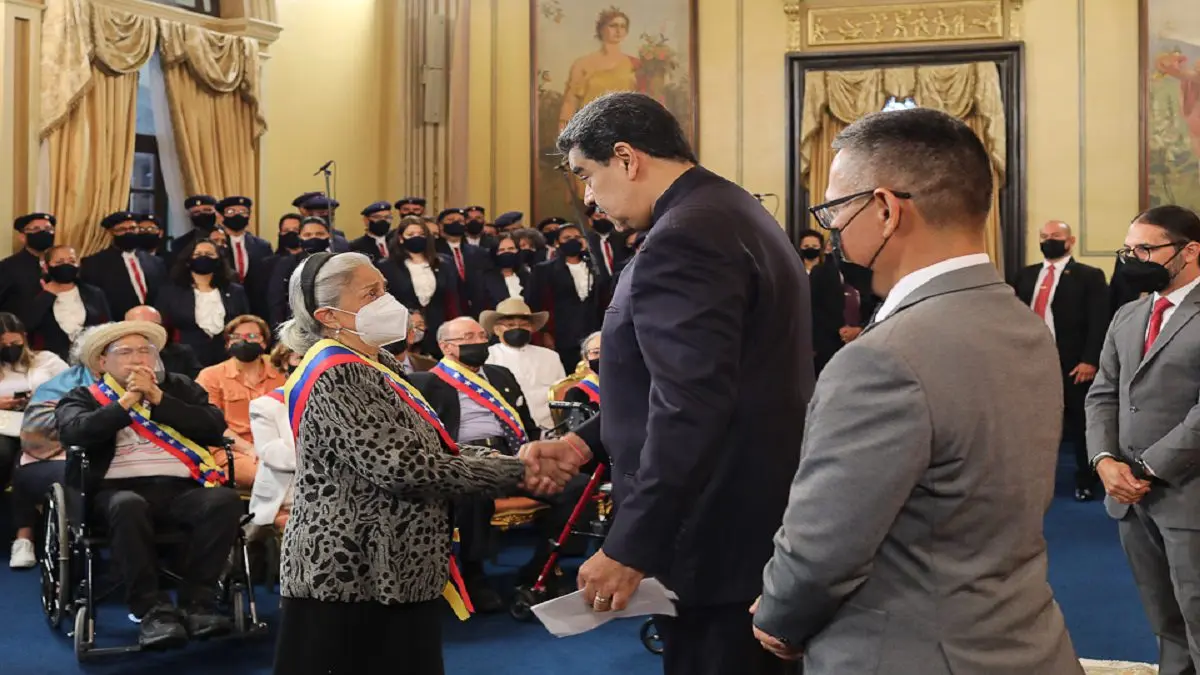 Nicolás Maduro le agradece a Gustavo Petro la reapertura de la frontera