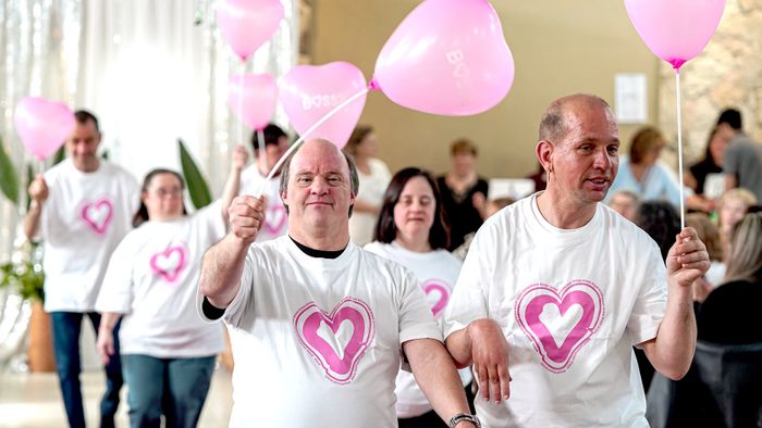 Desfile solidario. Se desarrolló en la sede de Luz y Fuerza